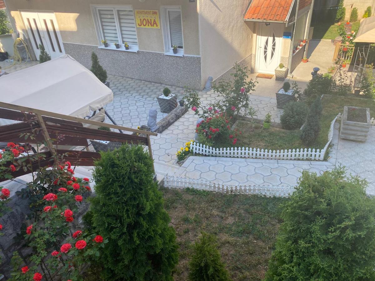 Apartamento de 64 m² en Tutunovic Podrum, con 2 habitación Ni Exterior foto
