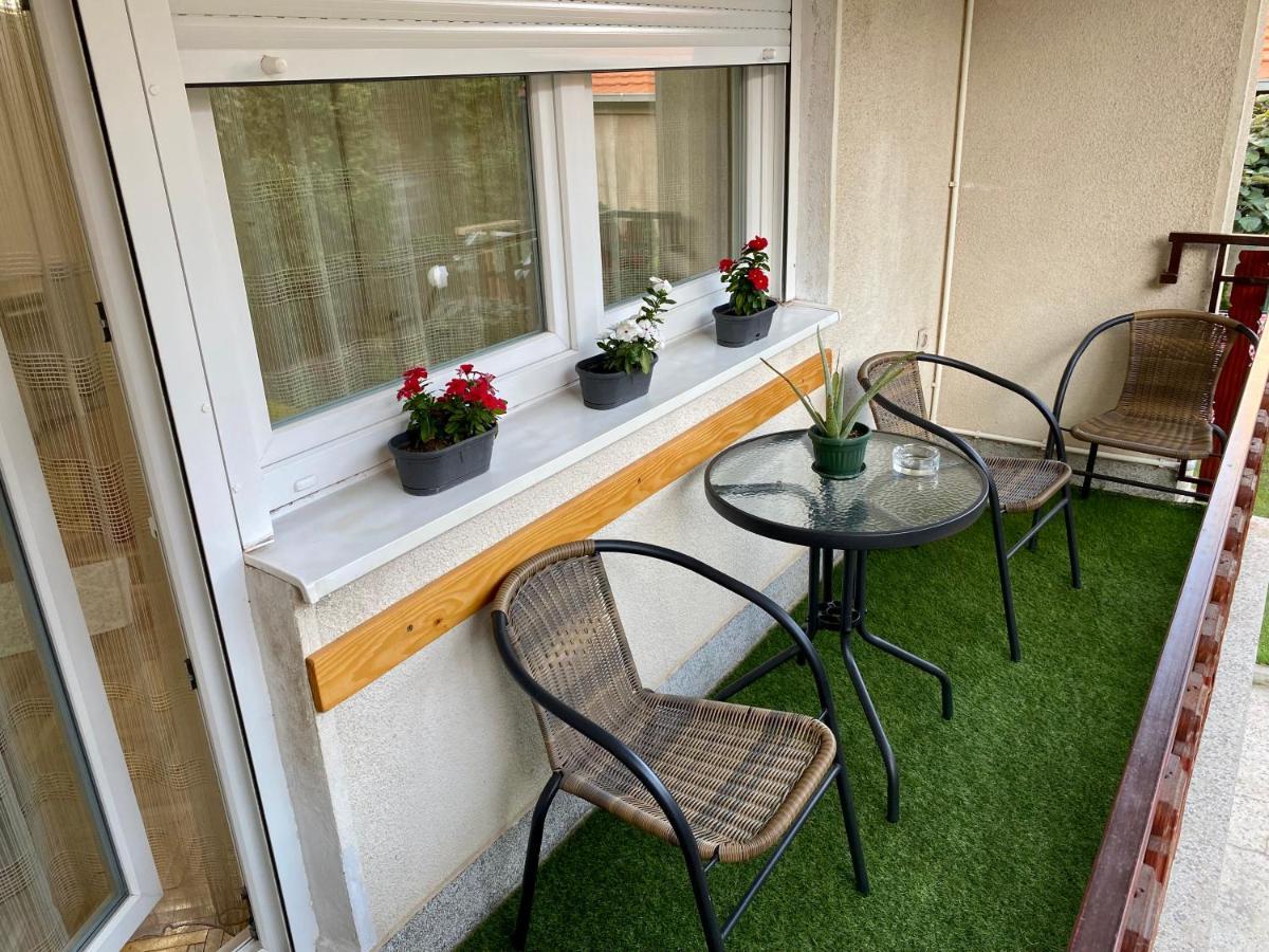Apartamento de 64 m² en Tutunovic Podrum, con 2 habitación Ni Exterior foto