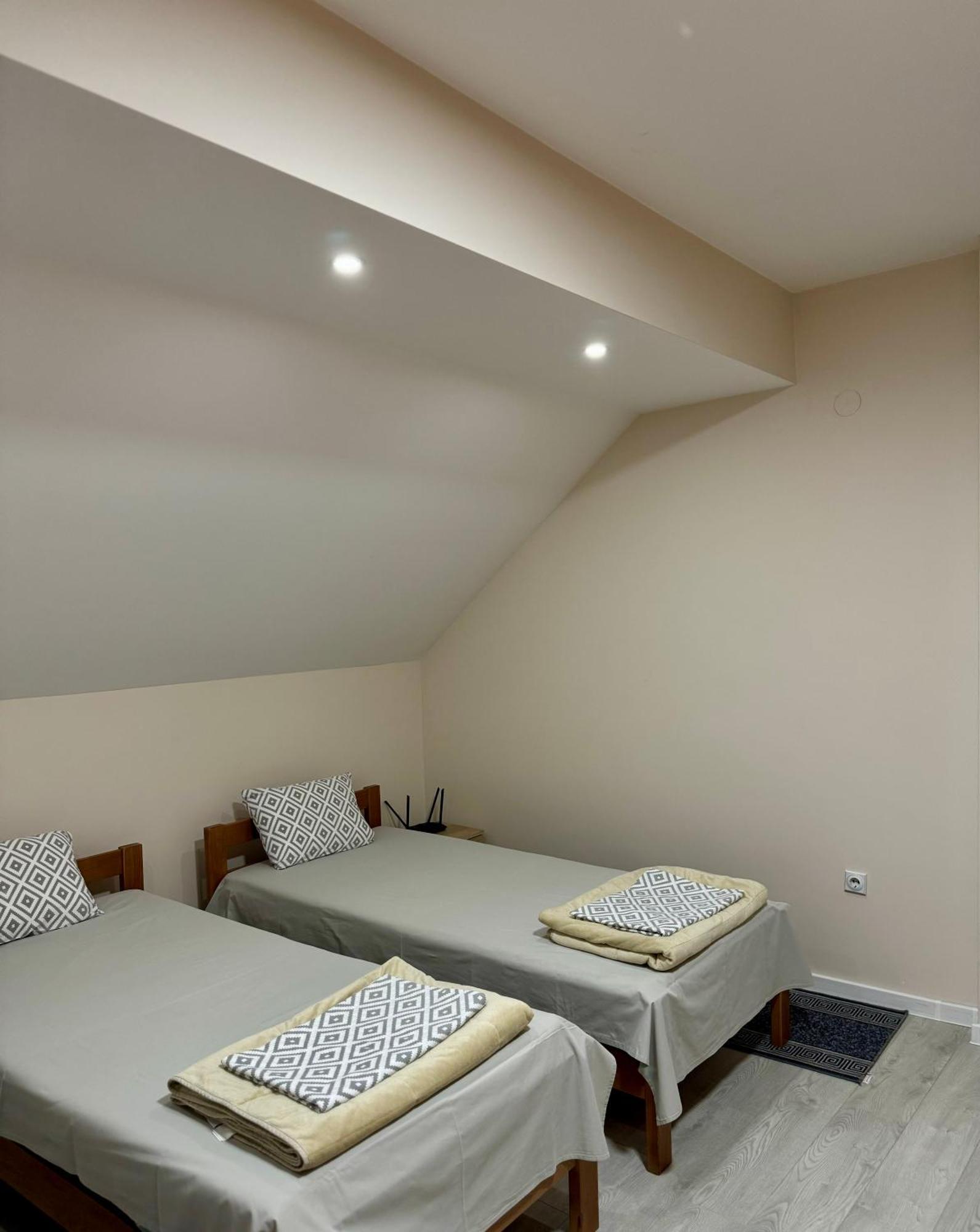 Apartamento de 64 m² en Tutunovic Podrum, con 2 habitación Ni Exterior foto